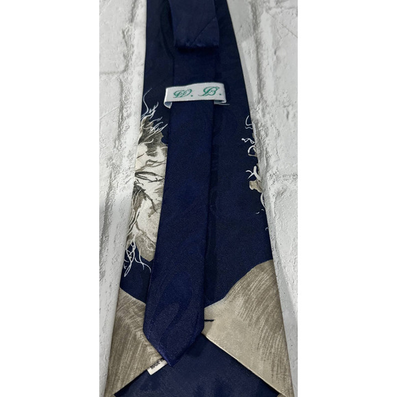 Albert Einstein W.B. Novelty Necktie Smoking a Pipe Ivory Navy Blue Beige - Picture 4 of 5